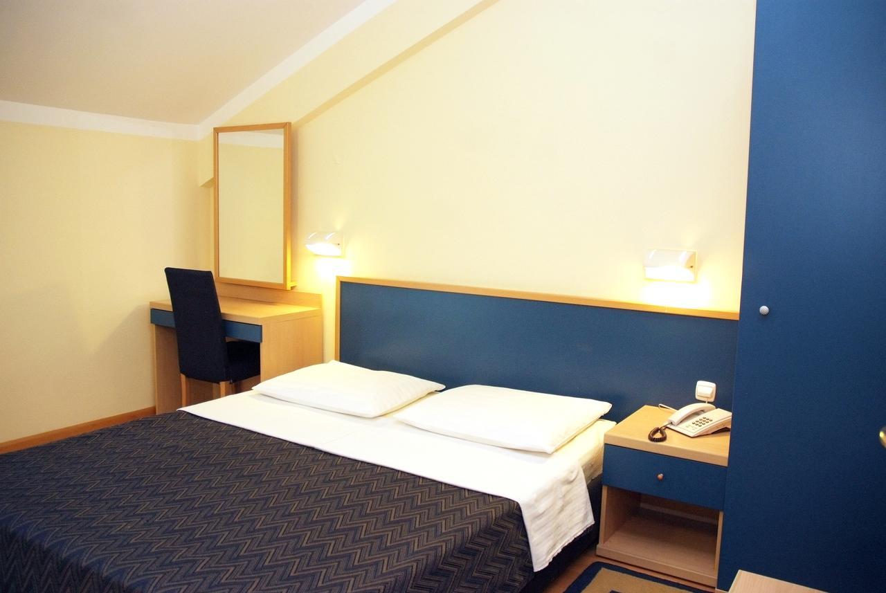 Hotel Cubic Laktaši Exteriér fotografie