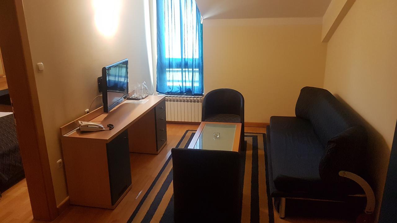Hotel Cubic Laktaši Exteriér fotografie